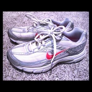 Women’s Nike’s, size 7.5